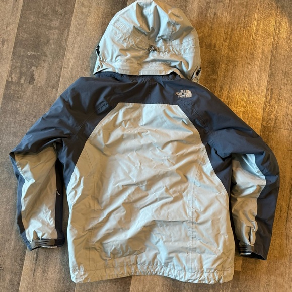 The North Face, women’s winter coat, size L - Picture 7 of 8